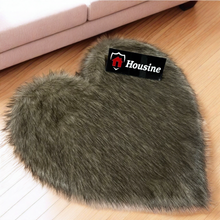 Load image into Gallery viewer, Animal Heart Faux Fur Rug, Luxury Fluffy Area Rug - 80x80 cm