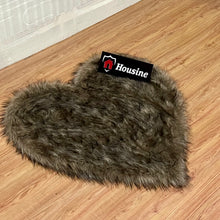 Load image into Gallery viewer, Animal Heart Faux Fur Rug, Luxury Fluffy Area Rug - 80x80 cm