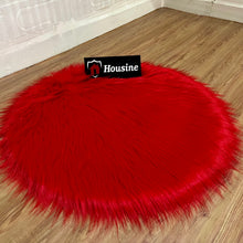 Load image into Gallery viewer, Red Round Faux Fur Rug, Luxury Fluffy Area Rug - 80x80 cm