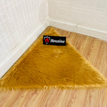 Load image into Gallery viewer, Golden Triangle Faux Fur Rug, Luxury Fluffy Area Rug - 90x90 cm