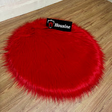 Load image into Gallery viewer, Red Round Faux Fur Rug, Luxury Fluffy Area Rug - 80x80 cm