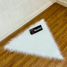 Load image into Gallery viewer, White Triangle Faux Fur Rug, Luxury Fluffy Area Rug - 90x90 cm