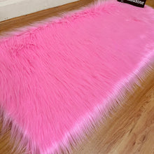 Load image into Gallery viewer, Pink Faux Fur Rug, Luxury Fluffy Rugs