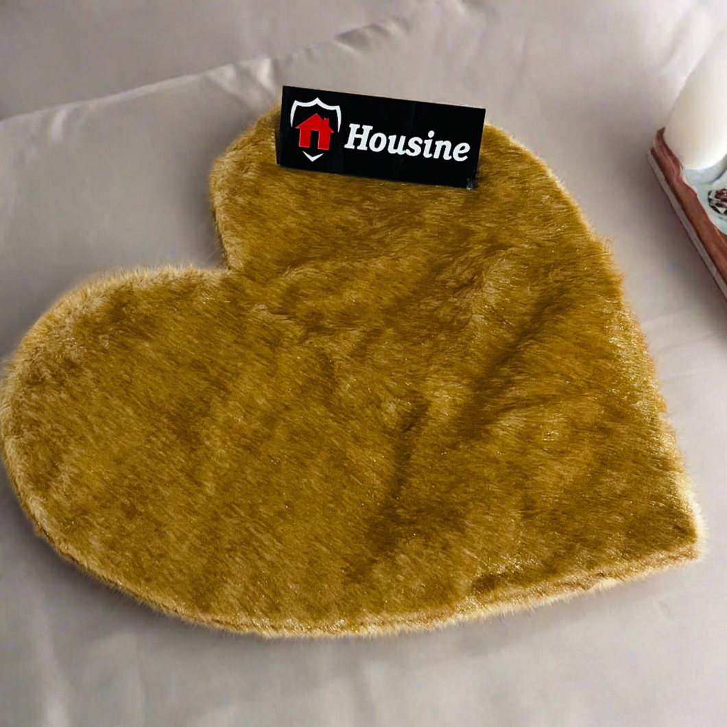 Golden Small Fur Heart Faux Fur Rug, Luxury Fluffy Area Rug - 80x80 cm