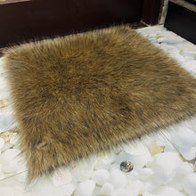 Load image into Gallery viewer, Animal Color Faux Fur Mat, Luxury Fluffy Area Rug - 2x2 feet
